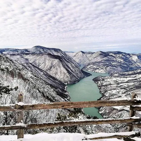 Dren - Banjska Stena Mitrovac Esterno foto